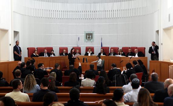 11 שופטי בג"צ יקבעו אם תקום ממשלה