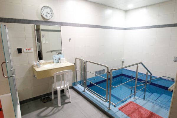 טבילה בטוחה: משרד הדתות רכש ערכות בדיקת מקוואות