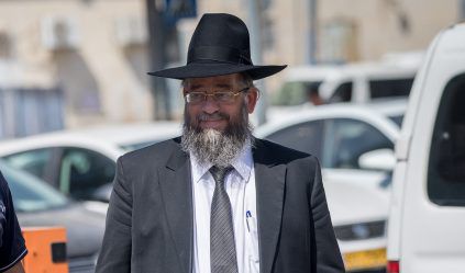 אור בקצה המנהרה: שיפור קל במצבו של הרב הבר