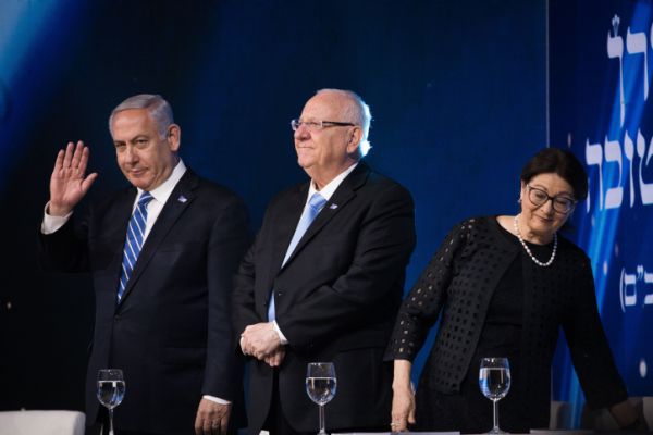 שתי נשים שמגיע להן פרס ישראל ובהקדם