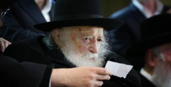 הרב קנייבסקי: כתיבת ספר תורה – סגולה מימי הבעל שם טוב לאחדות ישראל ולעצירת התפשטות מגיפות