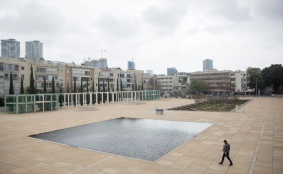 בהלה בטקס יום הזיכרון בכיכר הבימה בתל אביב