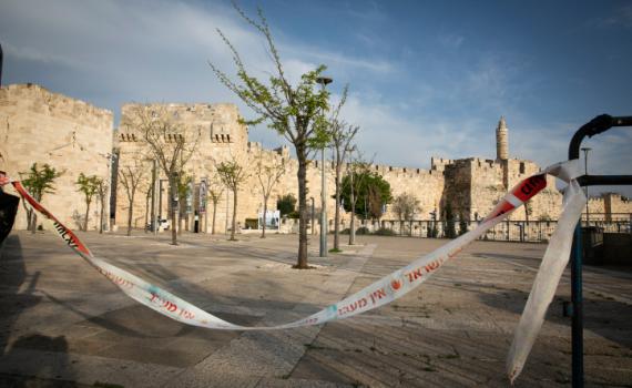 נתיר זר מרוסיה דקר שוטרים בשער יפו