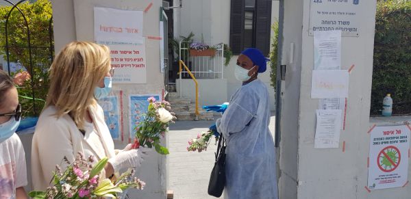 "מלאכים, תודה": המחווה של המעון בגדרה לרופאים