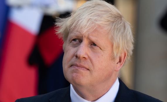 ג'ונסון: "הממשלה נערכה למקרה שאמות מקורונה"