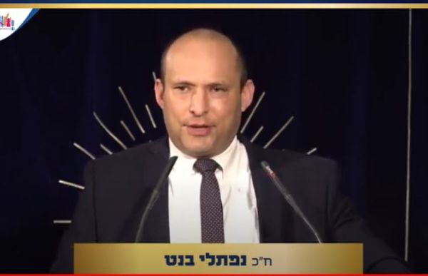 בנט לנתניהו: אל תבטיח לנו תיקים, תחיל ריבונות