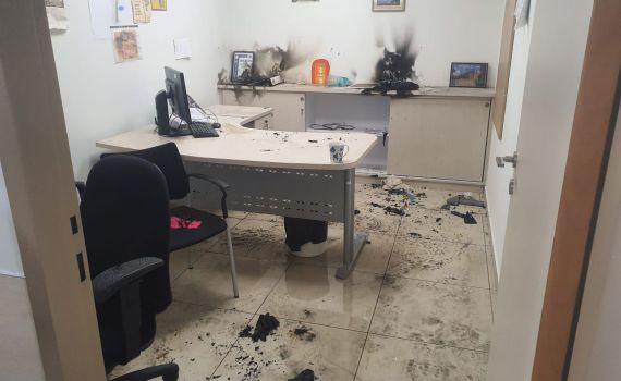 איפה הייתם כשחילוני מוסת הצית בתי דין רבניים?