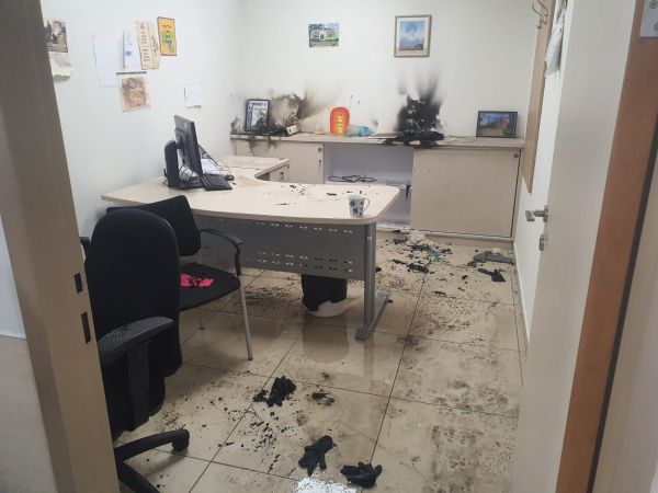 איפה הייתם כשחילוני מוסת הצית בתי דין רבניים?