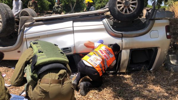 בן 30 נהרג בהתהפכות רכב שטח סמוך למסעדה