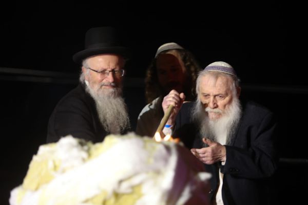 גדולי רבני הציונות הדתית בהדלקת ל"ג בעומר במירון