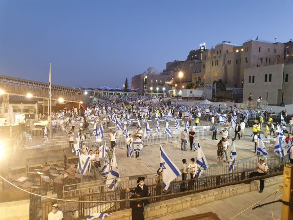 משדר מיוחד: יום ירושלים ותפילה חגיגית בכותל המערבי