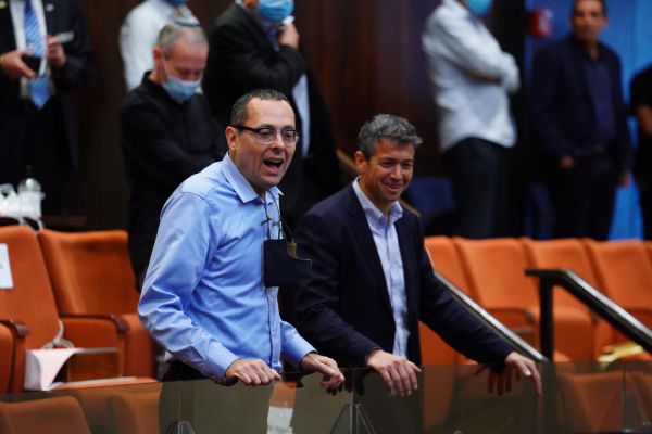 הנדל והאוזר יגישו חוק לדחיית התקציב לנובמבר