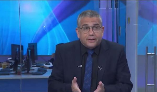 עימות בין ינון מגל לעיתונאית הסרוגה: "אידיוטית שימושית"