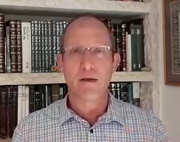 צפו: קצר על הפרשה| היחס לאוהב העם ומתנגד לתורה