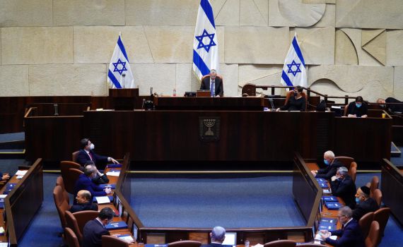 סידורי המליאה החדשים: סמוטריץ' ליד היבה יזבק