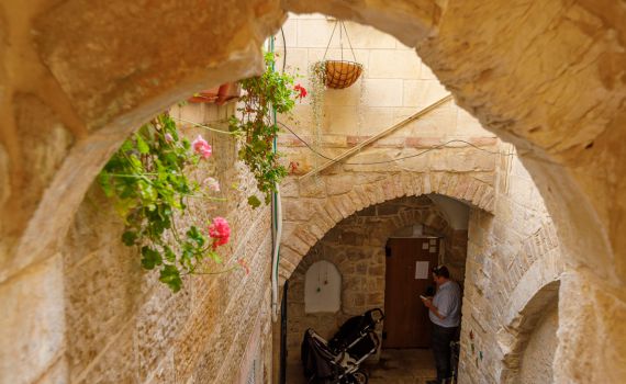 דווקא השנה בונים את הנצח: גואלים בתים בירושלים