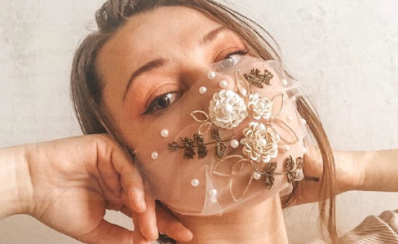 כך תהפכי את המסכה לאקססוריז המושלם לחג