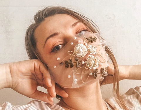 כך תהפכי את המסכה לאקססוריז המושלם לחג