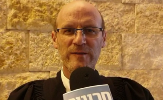 עו"ד ראבילו לסרוגים: "אין מקום להתערבות שיפוטית"