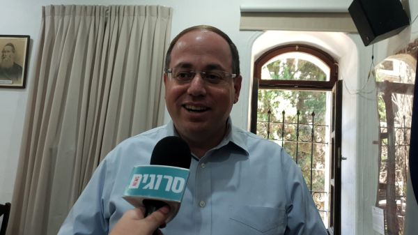 פינסקי לסרוגים: שרה שהיא בוגרת שירות לאומי זה מצוין