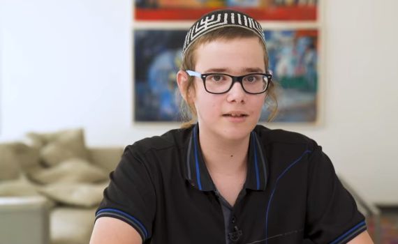 "יש לי אוטוזים": מה זה אומר להיות אוטיסט?