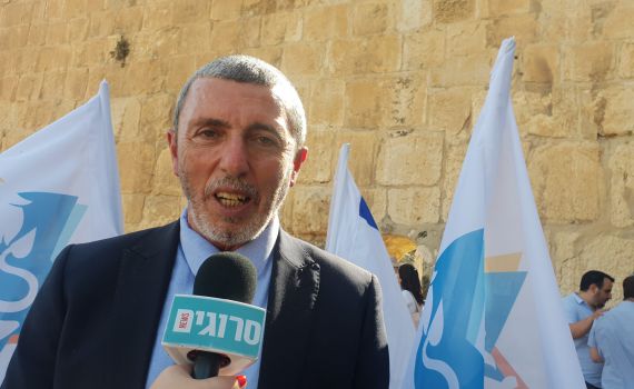 השר רפי פרץ לסרוגים: "יום מיוחד, נשקיע בירושלים"