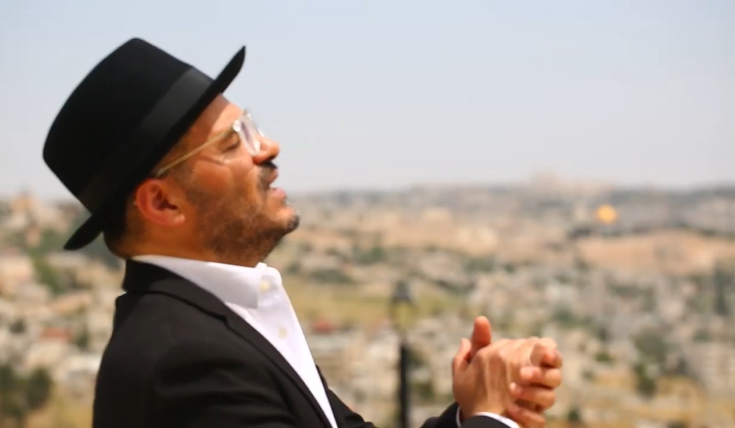 צפו: "אם אשכחך" כשהרב קרליבך ונעמי שמר נפגשו