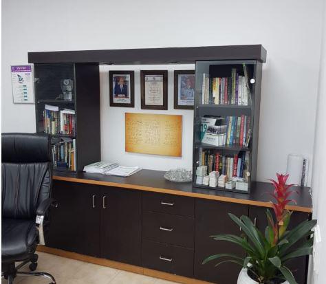 על קיר של קצין בכיר בצה"ל: 'שנאתי את הדתיים'