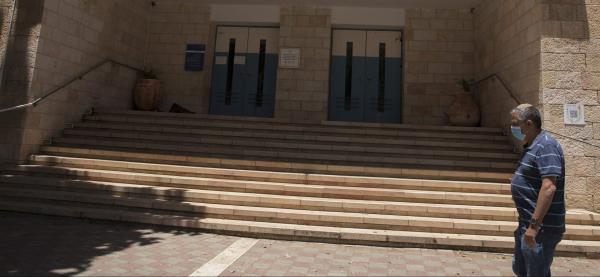 מנהל בתיכון 'הרטמן': "מעריך שיהיו עוד נדבקים"