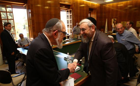 הרב חיים אמסלם: "התגייס כגיבור לשדה הגיור"