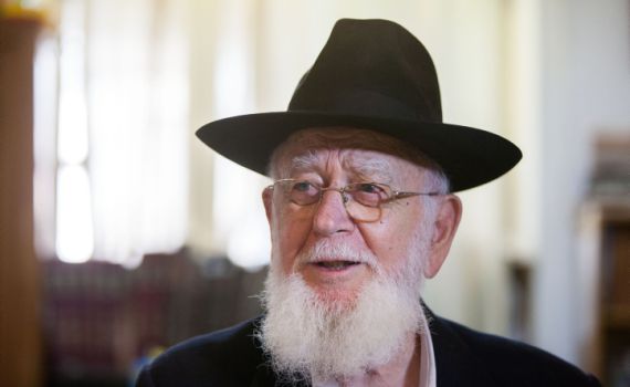 הרב דרורי: "ימינה נוהגת בתבונה שהיא נשארת בחוץ"