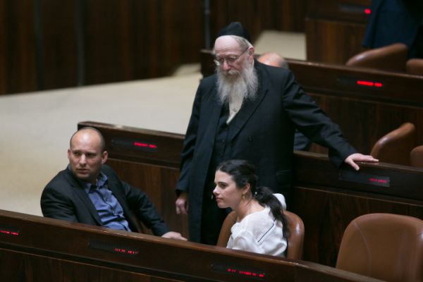 ליצמן נחלץ לעזרתם של בנט ושקד