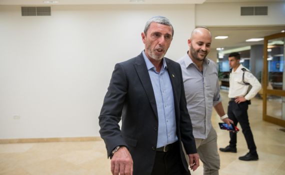 סקר:מה הציבור הסרוג חושב על המהלך של הרב רפי?