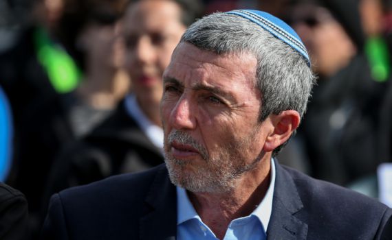 "קיבלתי החלטה מנהיגותית; קורא לימינה להצטרף אליי"