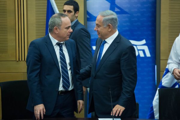 דיווח: נתניהו צפוי להדיח את שטייניץ מהממשלה