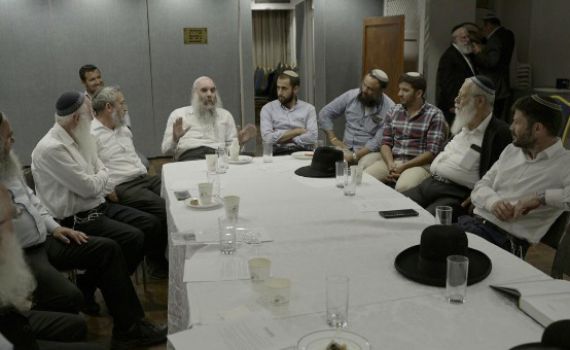 רבנים לא אמורים להתערב בפוליטיקה. נקודה