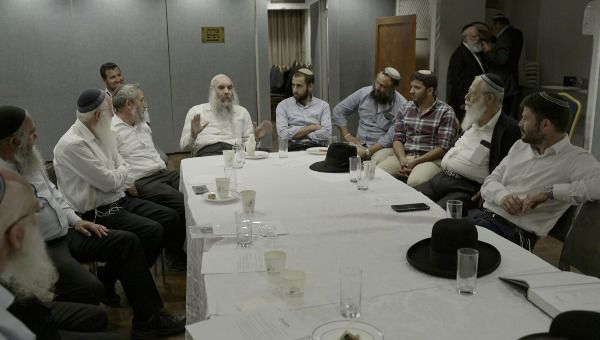 רבנים לא אמורים להתערב בפוליטיקה. נקודה