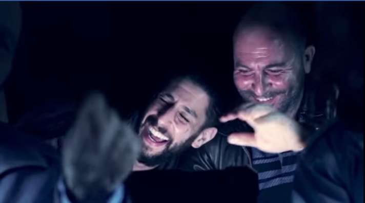 משעשע: ליאור רז חושף פספוסים מ'פאודה'. צפו