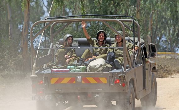 עתירה לבג"צ: לפתוח לנשים את כל תפקידי הלוחמה