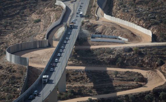 תיעוד: כביש המנהרות נחסם בעקבות מאוורר שנפל