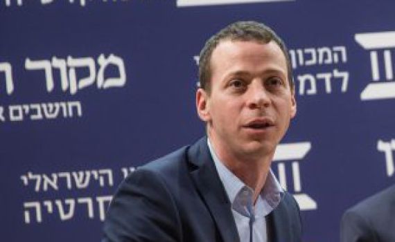 אין קשר לציונות דתית? עמית סגל עוקץ את נתניהו