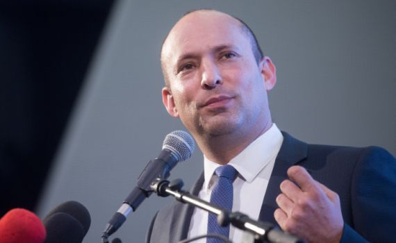 סקר מנדטים: בנט מצמצם את הפער מנתניהו