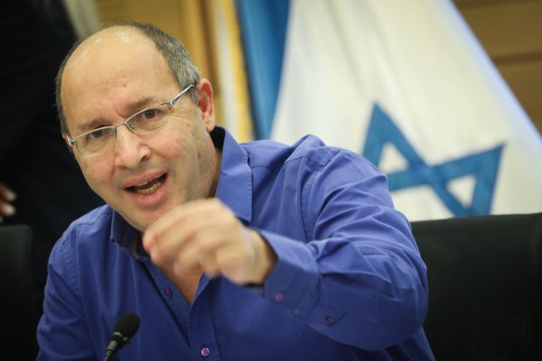 אמסלם תקף; ניסנקורן נעמד לימין היועמ"ש: "קו אדום"