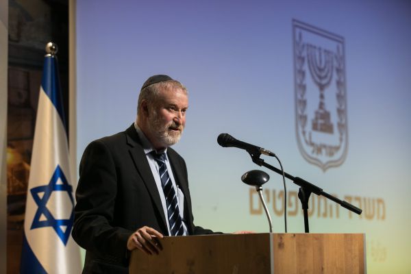 הרב שרלו הוציא מכתב תמיכה במנדלבליט