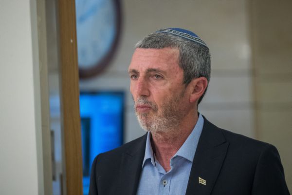 ללא ידיעת בנט: ההצעה של נתניהו לרב רפי