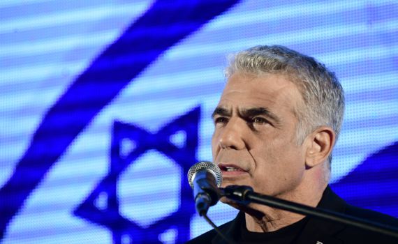 לפיד: בביוגרפיה של נתניהו דבריו כבר הובילו לאלימות