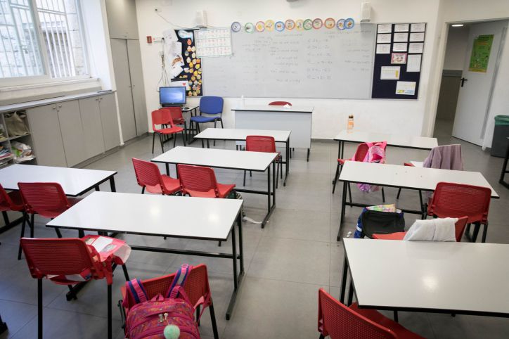 משרד הבריאות: לא לשלוח ילדים עם כפפות ואלכוג'ל