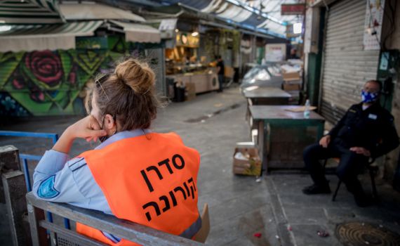 בריכות שחיה, ים וקניונים: מה מותר, מתי ואיך?