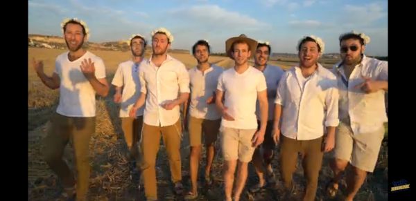 צפו: כיפה לייב בחידוש מיוחד ללהיט של שבועות