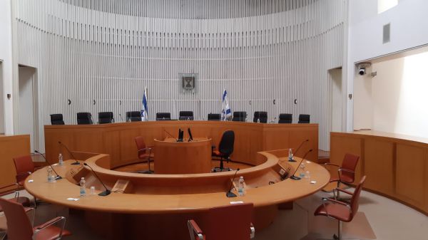 "לקחו את רצון הבוחר ועיוותו אותו" לקראת הדיון